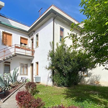Andry House Διαμέρισμα Πεσκιέρα ντελ Γκάρντα Εξωτερικό φωτογραφία